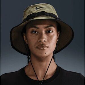 Nike | Apex Dri-Fit Beige Black Bucket Hat Adult Unisex Size M/L